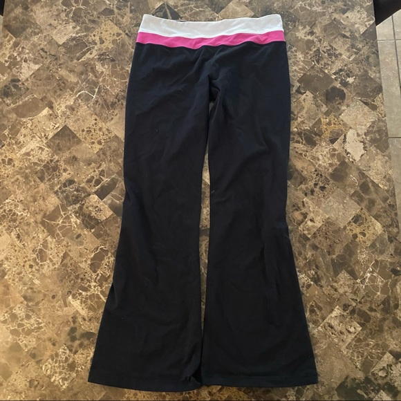 lululemon athletica Pants - Lululemon flared yoga pants!